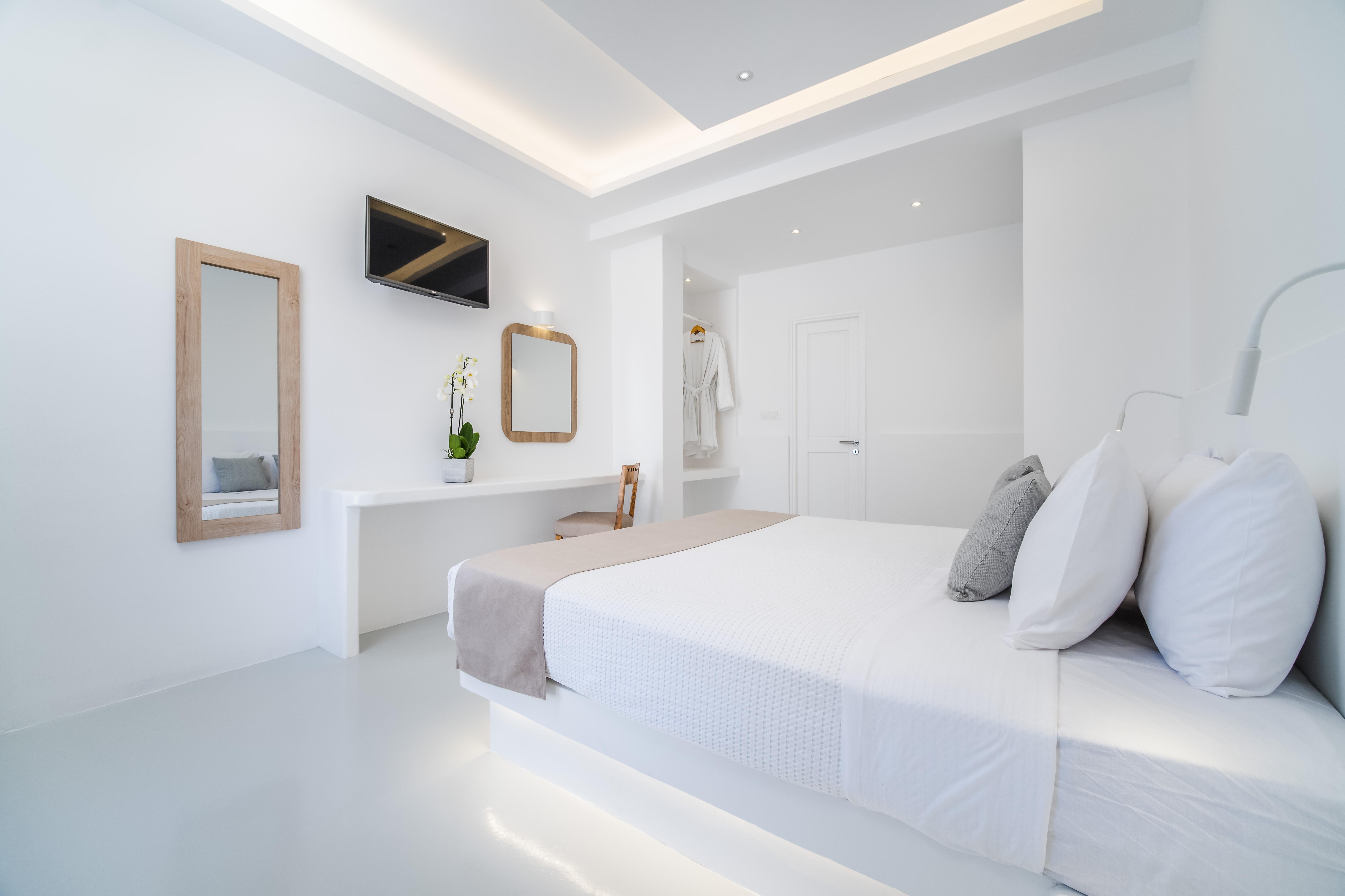Serenita Luxury Suites Akrotiri  Exterior photo