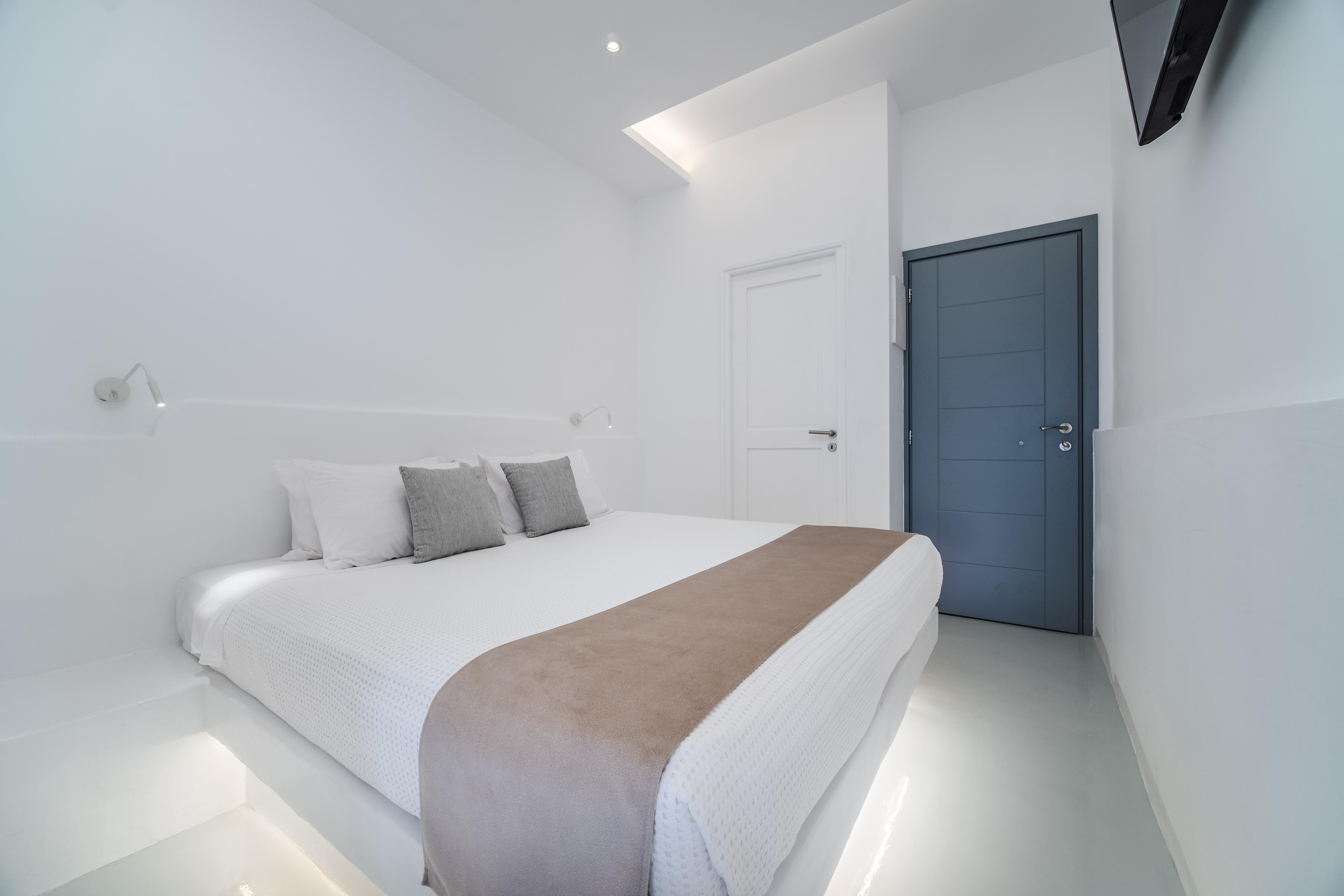 Serenita Luxury Suites Akrotiri  Exterior photo
