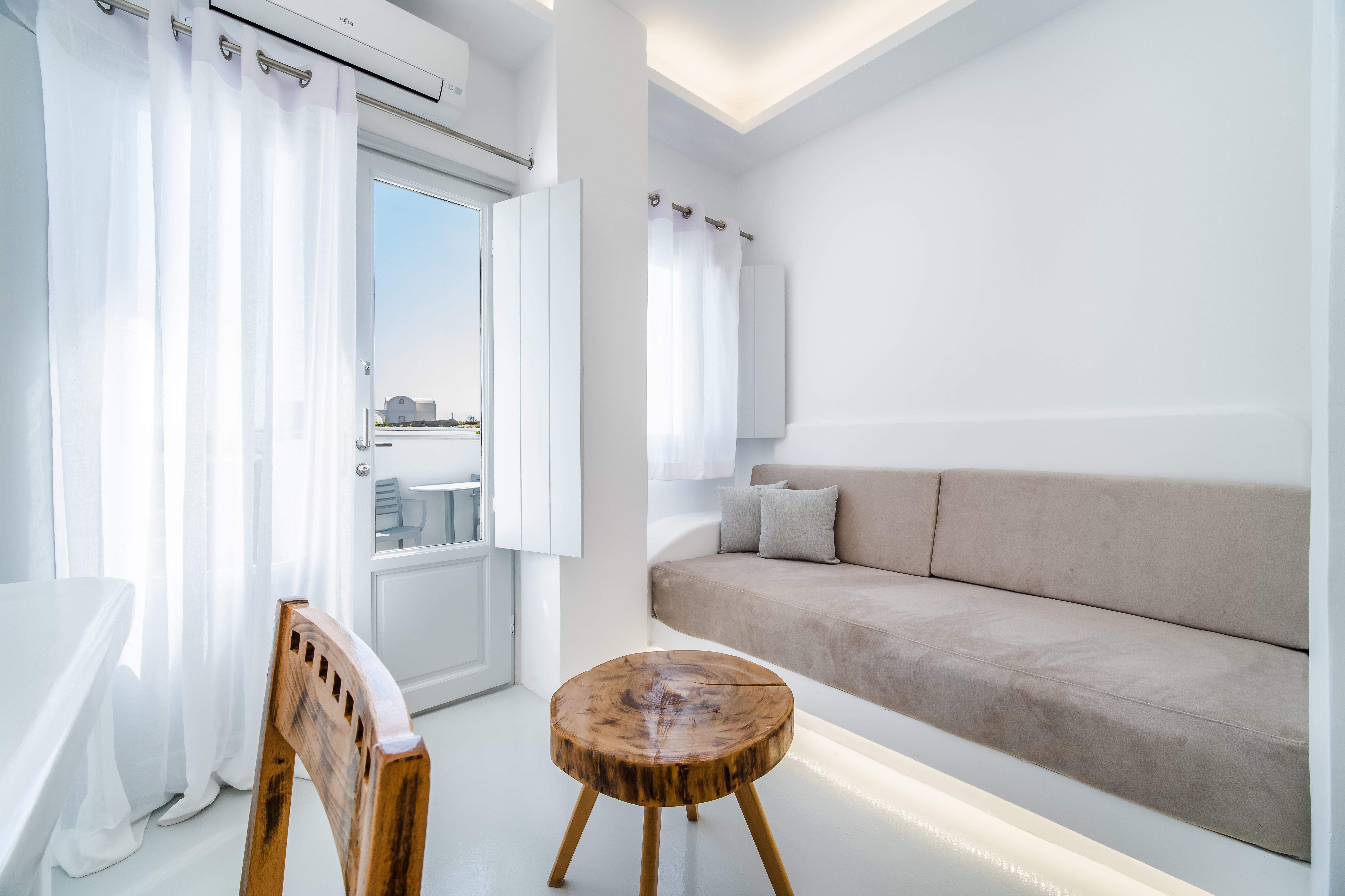 Serenita Luxury Suites Akrotiri  Exterior photo