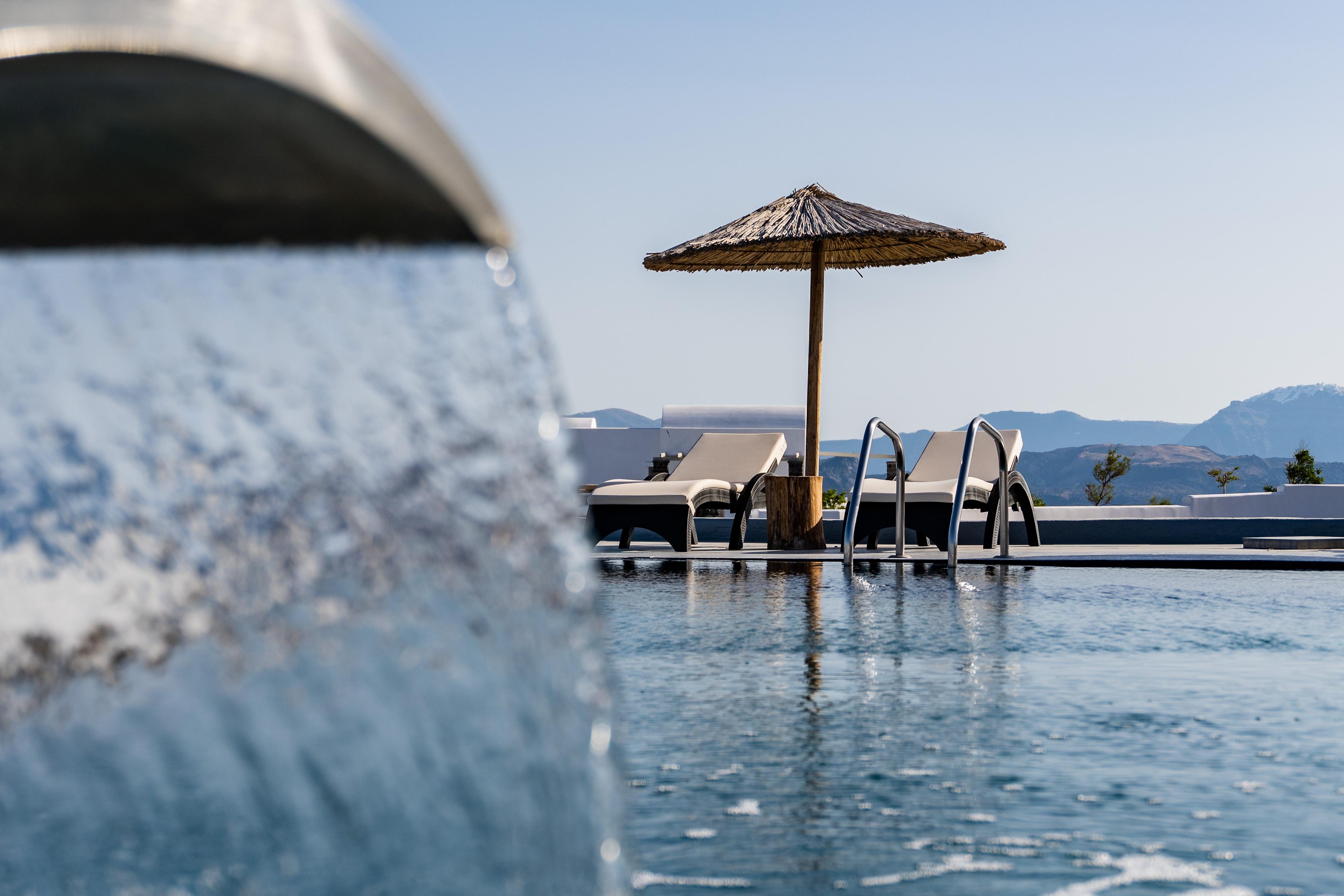 Serenita Luxury Suites Akrotiri  Exterior photo