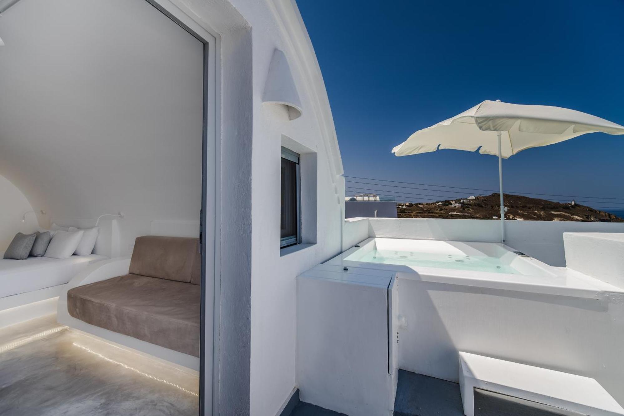 Serenita Luxury Suites Akrotiri  Exterior photo